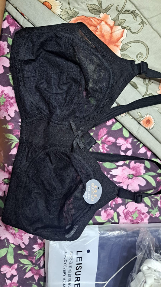 Black Lace Full‑Coverage Wirefree Bra