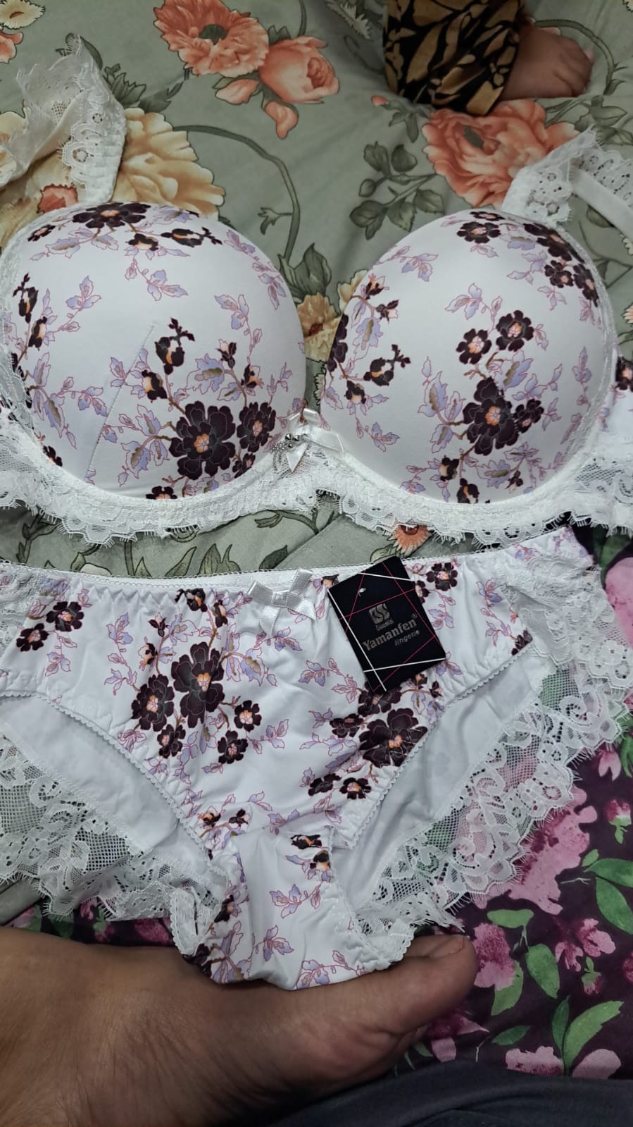 Floral Lace Underwire Bra & Brief Set – White/Lilac